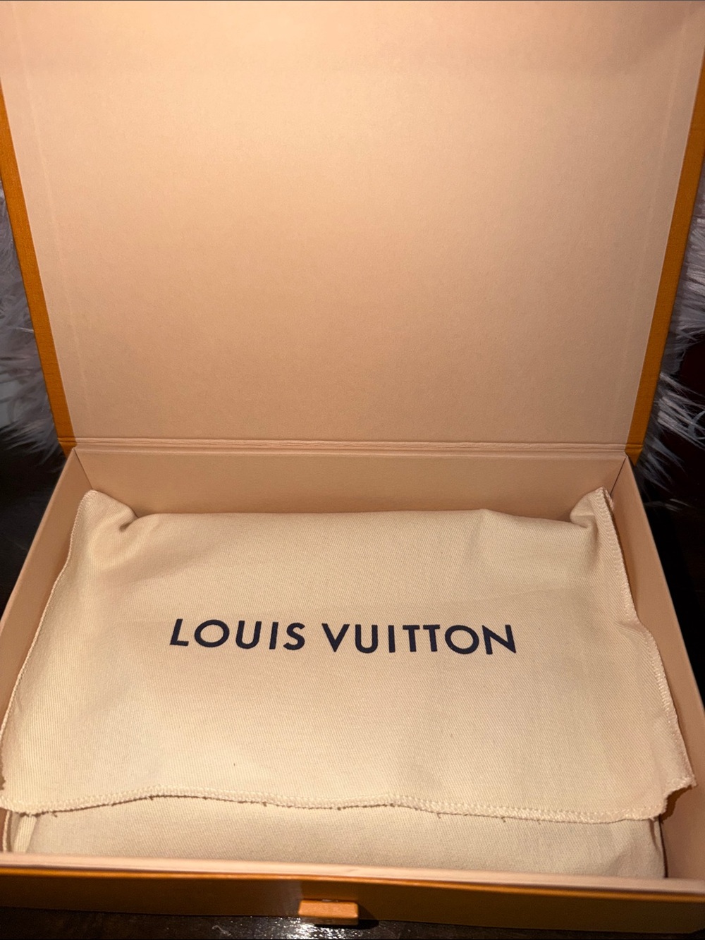 New Louis Vuitton Monogram Cles Key pouch size M - Picture 6 of 7